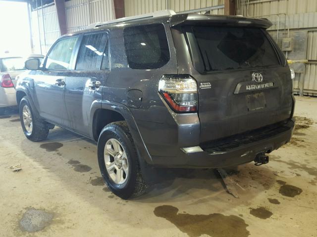 JTEZU5JR5G5119323 - 2016 TOYOTA 4RUNNER SR GRAY photo 3