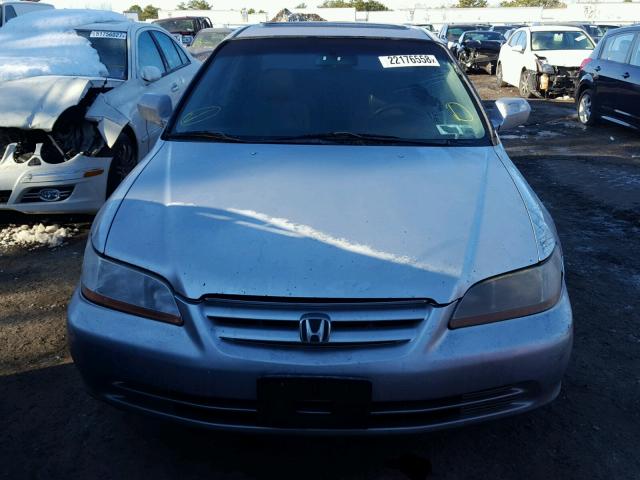 1HGCG16512A067240 - 2002 HONDA ACCORD EX SILVER photo 10