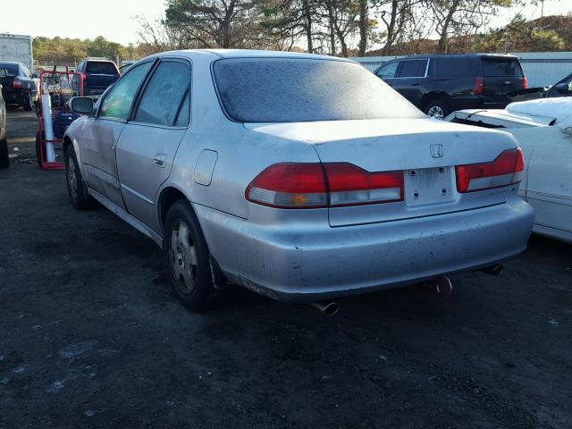 1HGCG16512A067240 - 2002 HONDA ACCORD EX SILVER photo 3