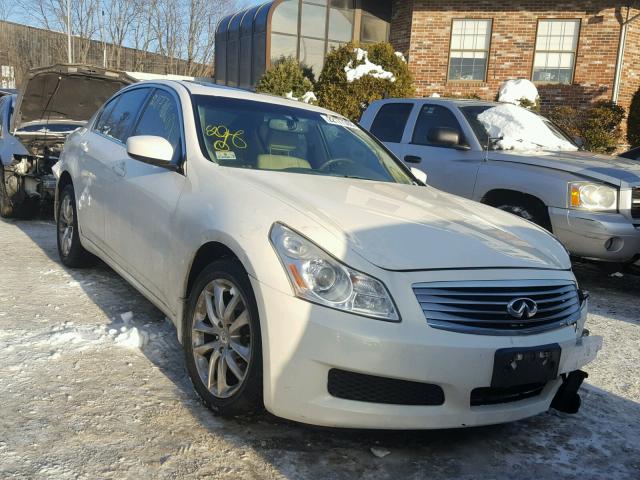 JNKCV61F89M052968 - 2009 INFINITI G37 WHITE photo 1