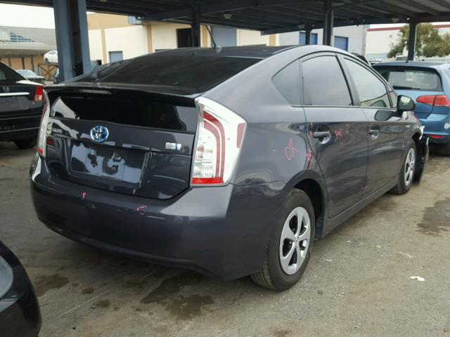 JTDKN3DU1F0455036 - 2015 TOYOTA PRIUS GRAY photo 4