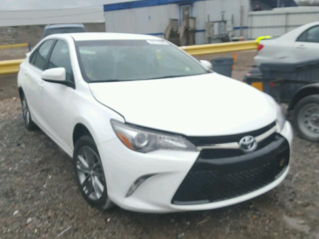 4T1BF1FK0HU430200 - 2017 TOYOTA CAMRY LE WHITE photo 1