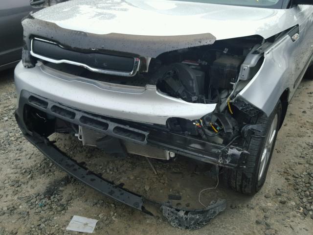 KNDJN2A28E7700610 - 2014 KIA SOUL GRAY photo 9