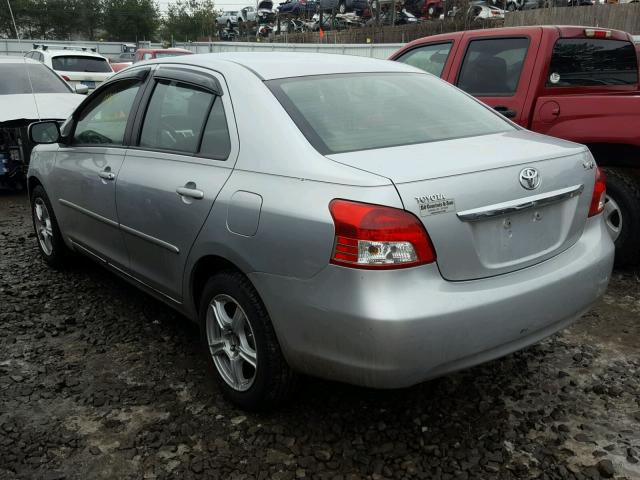 JTDBT923881207785 - 2008 TOYOTA YARIS GRAY photo 3