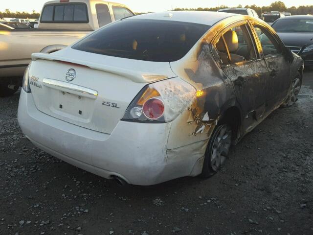 1N4AL21E38C271667 - 2008 NISSAN ALTIMA 2.5 WHITE photo 4