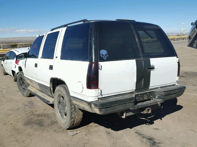 1GKEK13RXWJ724088 - 1998 GMC YUKON WHITE photo 3