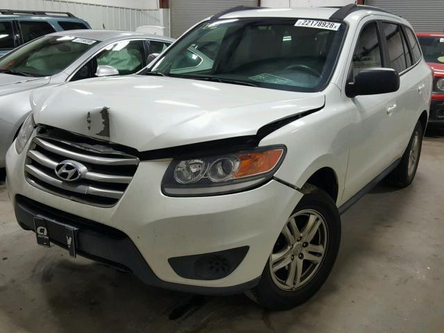 5XYZG4AG9CG097395 - 2012 HYUNDAI SANTA FE G WHITE photo 2