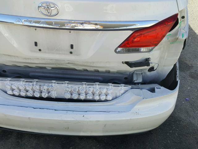 4T1BK3DB4BU429584 - 2011 TOYOTA AVALON BAS WHITE photo 9