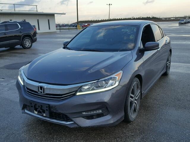 1HGCR2F51HA003238 - 2017 HONDA ACCORD SPO GRAY photo 2