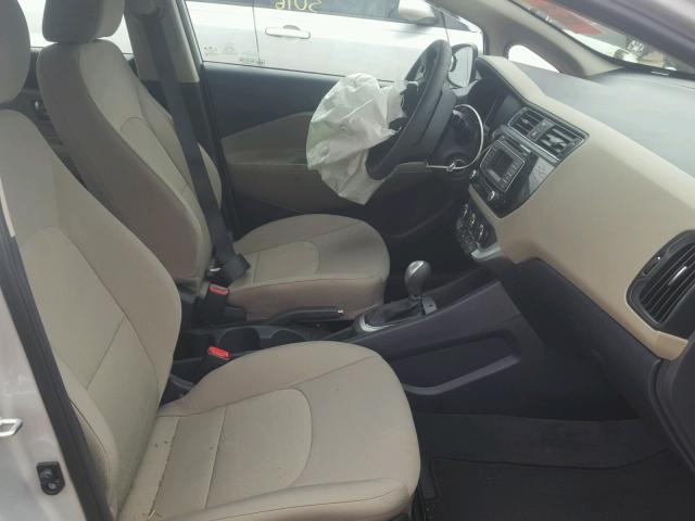 KNADM4A39H6098747 - 2017 KIA RIO LX Արծաթագույն լուսանկար 5
