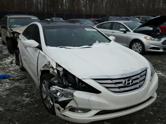 5NPEC4AC6CH324543 - 2012 HYUNDAI SONATA SE WHITE photo 1