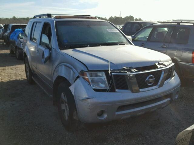 5N1AR18U95C776037 - 2005 NISSAN PATHFINDER SILVER photo 1