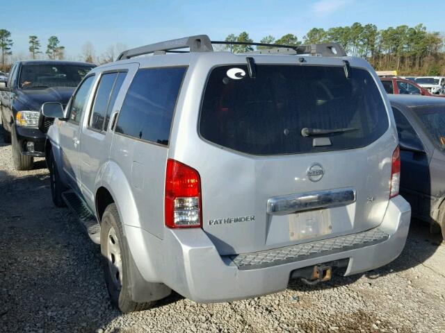 5N1AR18U95C776037 - 2005 NISSAN PATHFINDER SILVER photo 3