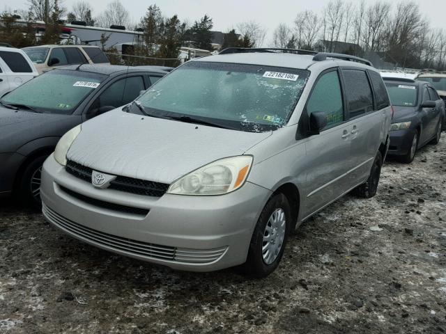 5TDZA23C24S109133 - 2004 TOYOTA SIENNA CE SILVER photo 2