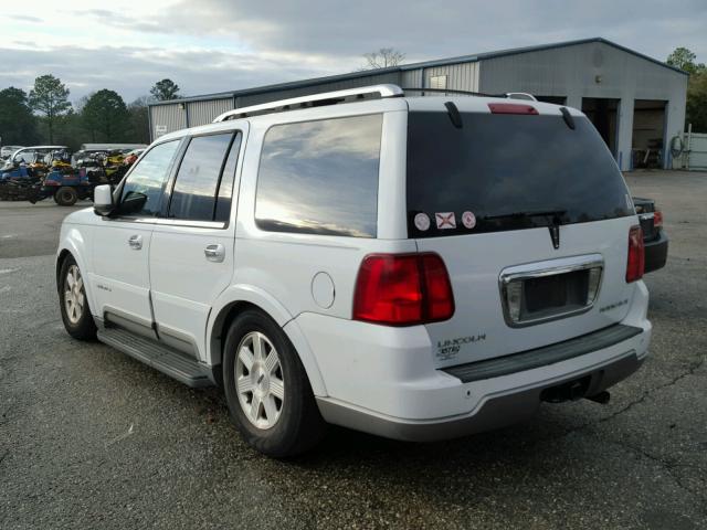 5LMFU27RX4LJ41752 - 2004 LINCOLN NAVIGATOR WHITE photo 3