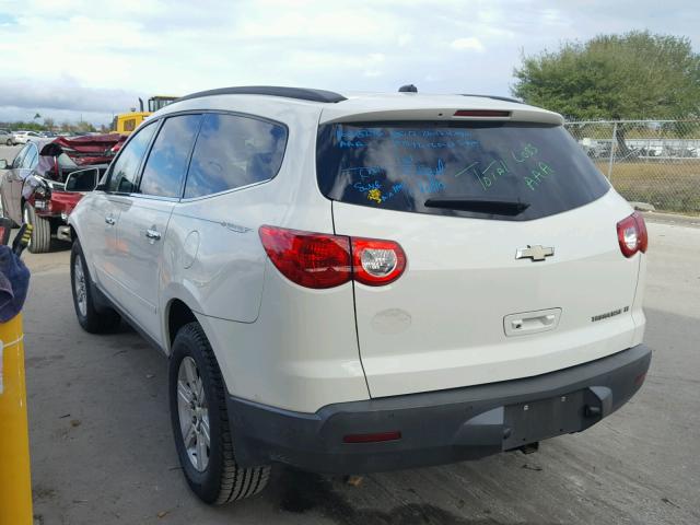 1GNKRGED9BJ164340 - 2011 CHEVROLET TRAVERSE L WHITE photo 3