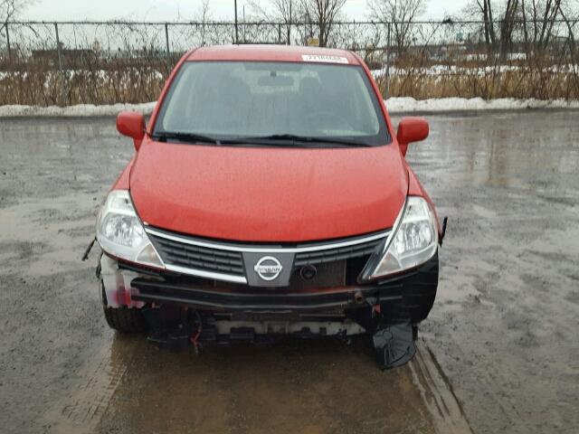 3N1BC13E99L473234 - 2009 NISSAN VERSA S RED photo 9