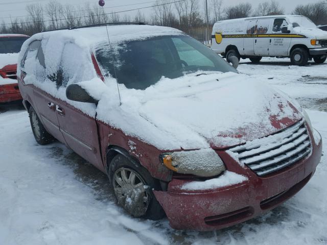 2A4GP54L46R748173 - 2006 CHRYSLER TOWN & COU RED photo 1