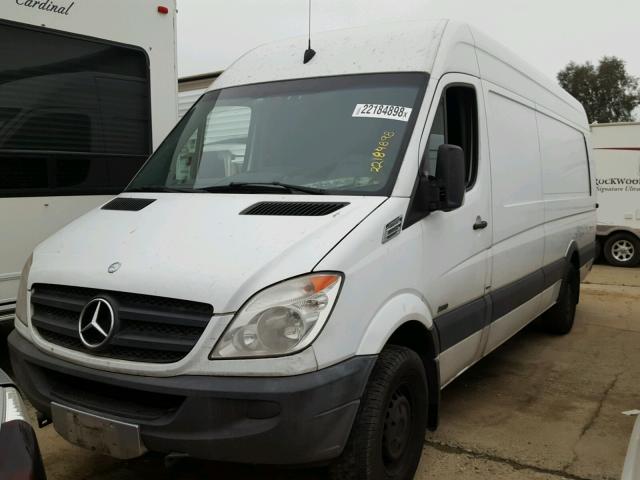 WD3PE8CC2C5723287 - 2012 MERCEDES-BENZ SPRINTER 2 WHITE photo 2