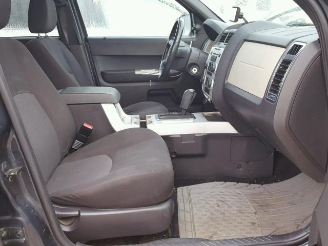 4M2CU81138KJ18237 - 2008 MERCURY MARINER GRAY photo 5