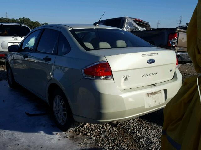 1FAHP3FN9AW152639 - 2010 FORD FOCUS SE GREEN photo 3