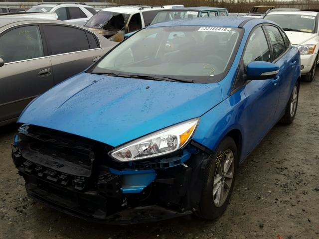 1FADP3F22HL223535 - 2017 FORD FOCUS SE BLUE photo 2