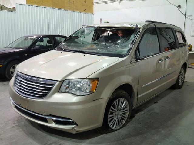 2C4RC1CG7DR542236 - 2013 CHRYSLER TOWN & COU TAN photo 2