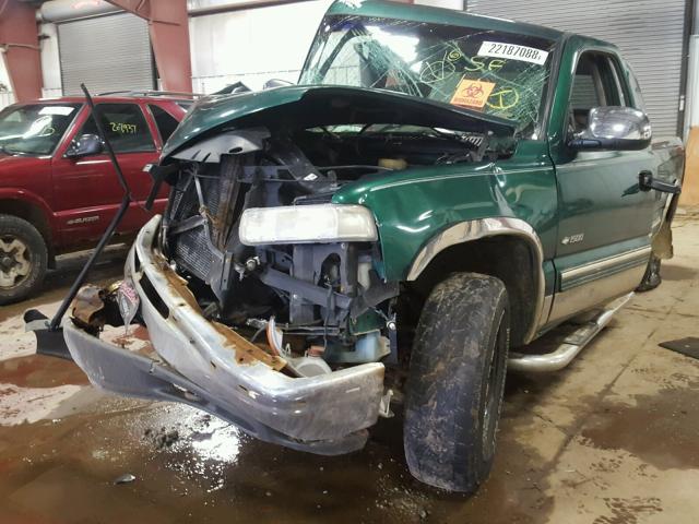 1GCEK19T6XE132650 - 1999 CHEVROLET SILVERADO GREEN photo 2