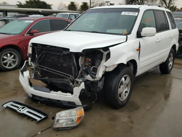 2HKYF18476H521436 - 2006 HONDA PILOT EX WHITE photo 2