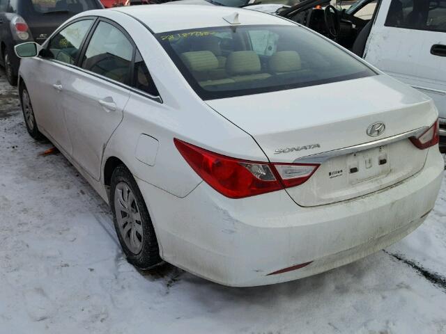 5NPEB4AC2BH067852 - 2011 HYUNDAI SONATA GLS WHITE photo 3