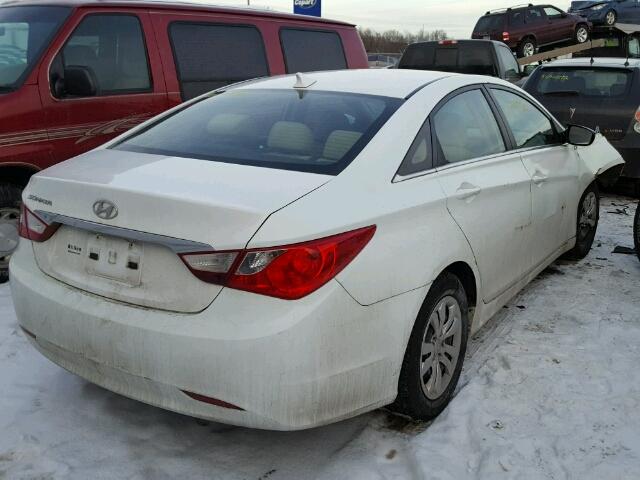 5NPEB4AC2BH067852 - 2011 HYUNDAI SONATA GLS WHITE photo 4