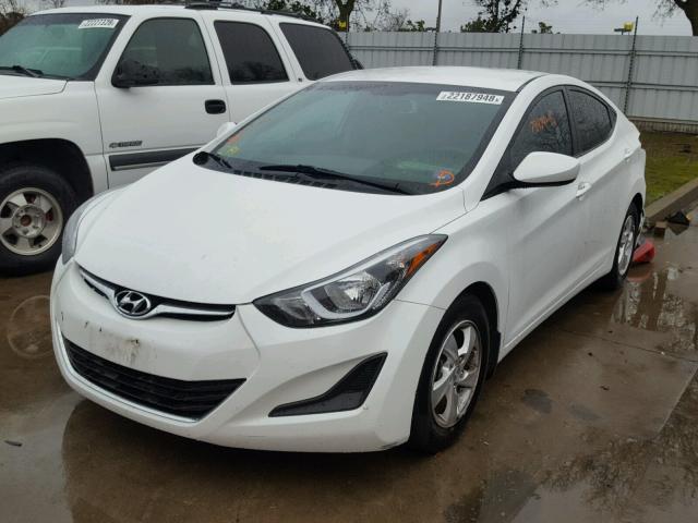 5NPDH4AE8FH646698 - 2015 HYUNDAI ELANTRA SE WHITE photo 2