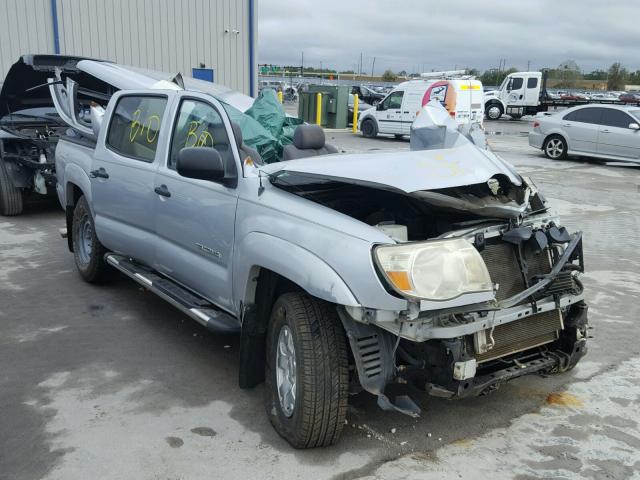 3TMJU62N78M053811 - 2008 TOYOTA TACOMA DOU SILVER photo 1