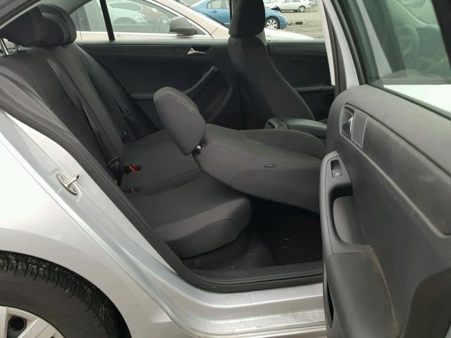 3VW1K7AJ7FM306906 - 2015 VOLKSWAGEN JETTA BASE 银色 照片 6