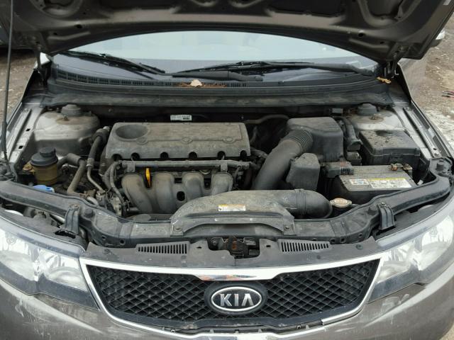 KNAFU4A25A5138365 - 2010 KIA FORTE EX GRAY photo 7