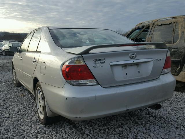 4T1BE32K85U414195 - 2005 TOYOTA CAMRY LE SILVER photo 3