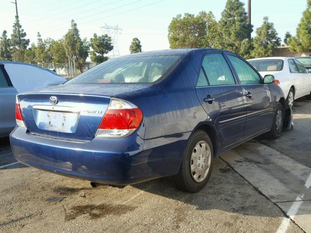 4T1BE32K15U064151 - 2005 TOYOTA CAMRY LE BLUE photo 4