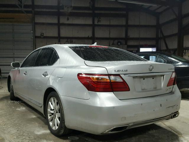 JTHDL5EF5A5001912 - 2010 LEXUS LS 460L SILVER photo 3