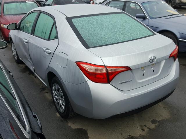 5YFBURHE9HP571246 - 2017 TOYOTA COROLLA L SILVER photo 3