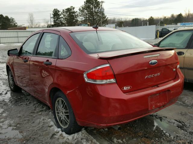 1FAHP3FN6AW255372 - 2010 FORD FOCUS SE RED photo 3