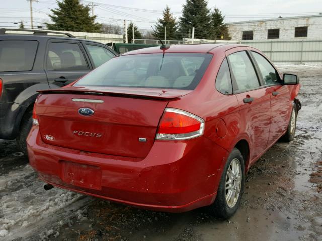 1FAHP3FN6AW255372 - 2010 FORD FOCUS SE RED photo 4