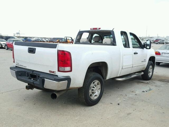 1GTHC29617E553525 - 2007 GMC SIERRA WHITE photo 4