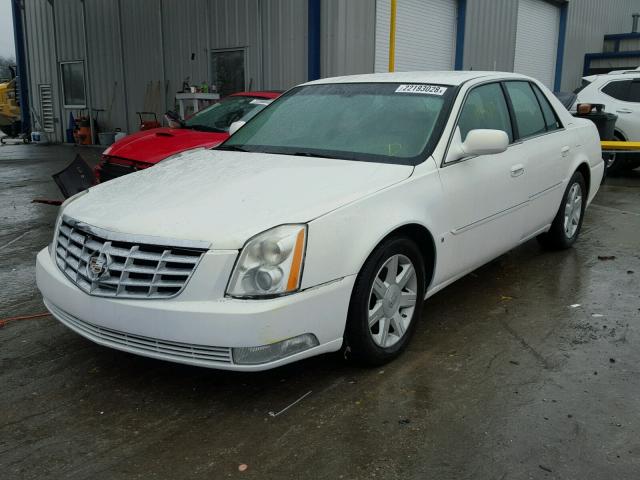 1G6KD57YX6U107079 - 2006 CADILLAC DTS WHITE photo 2