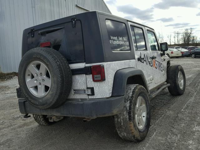 1J4BA3H15AL217218 - 2010 JEEP WRANGLER U WHITE photo 4