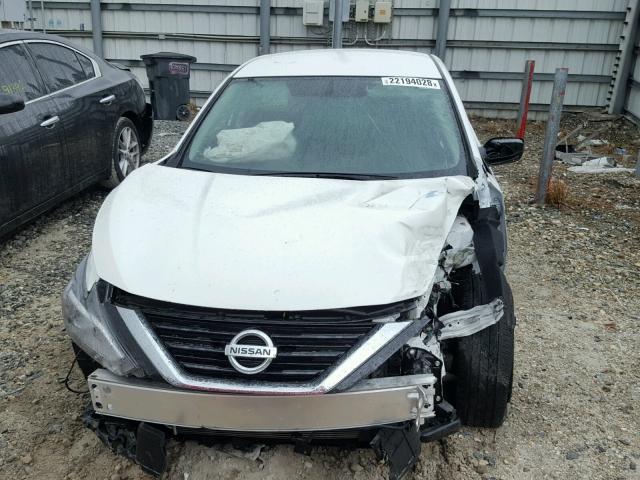 1N4AL3AP1JC120811 - 2018 NISSAN ALTIMA 2.5 WHITE photo 9