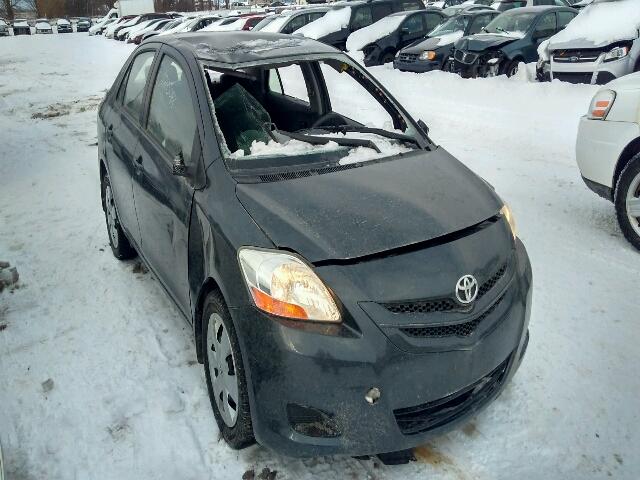 JTDBT923581221451 - 2008 TOYOTA YARIS GRAY photo 1