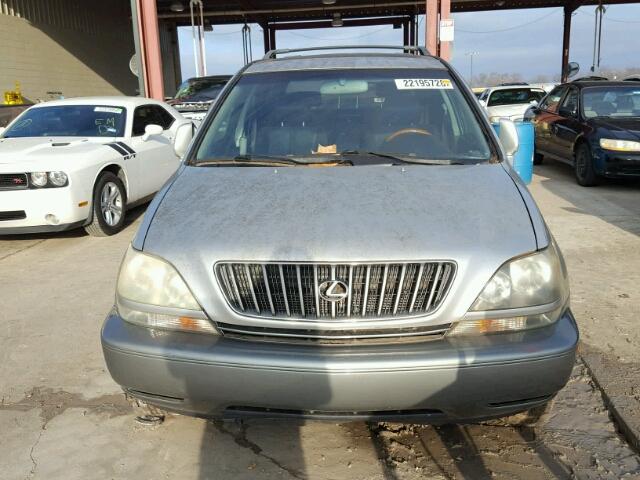 JTJGF10U320142395 - 2002 LEXUS RX 300 SILVER photo 9