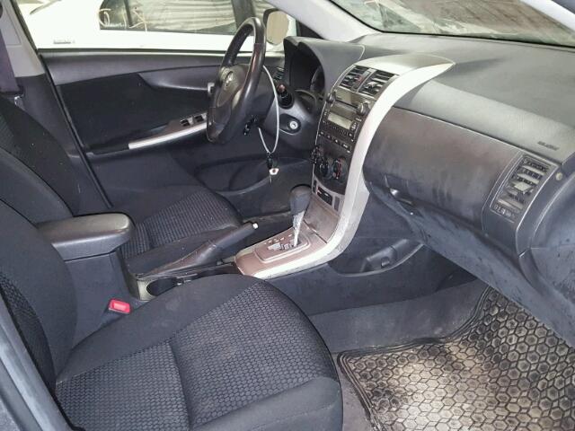 2T1BE40E89C011165 - 2009 TOYOTA COROLLA XR 灰色 照片 5