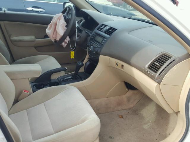 1HGCM56394A040109 - 2004 HONDA ACCORD LX WHITE photo 5