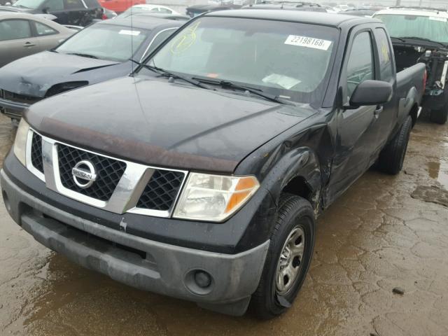 1N6BD06T55C448641 - 2005 NISSAN FRONTIER K BLACK photo 2